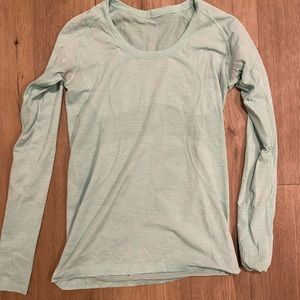 Lululemon long sleeve running shirt